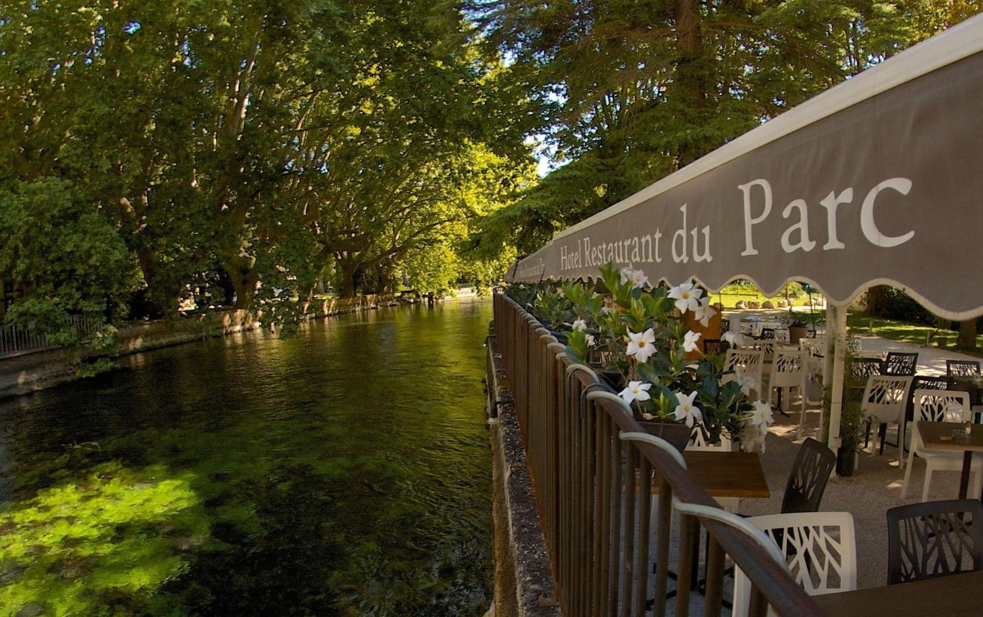 Hotel Restaurant Du Parc En Bord De Riviere Fontaine-de-Vaucluse Exteriör bild